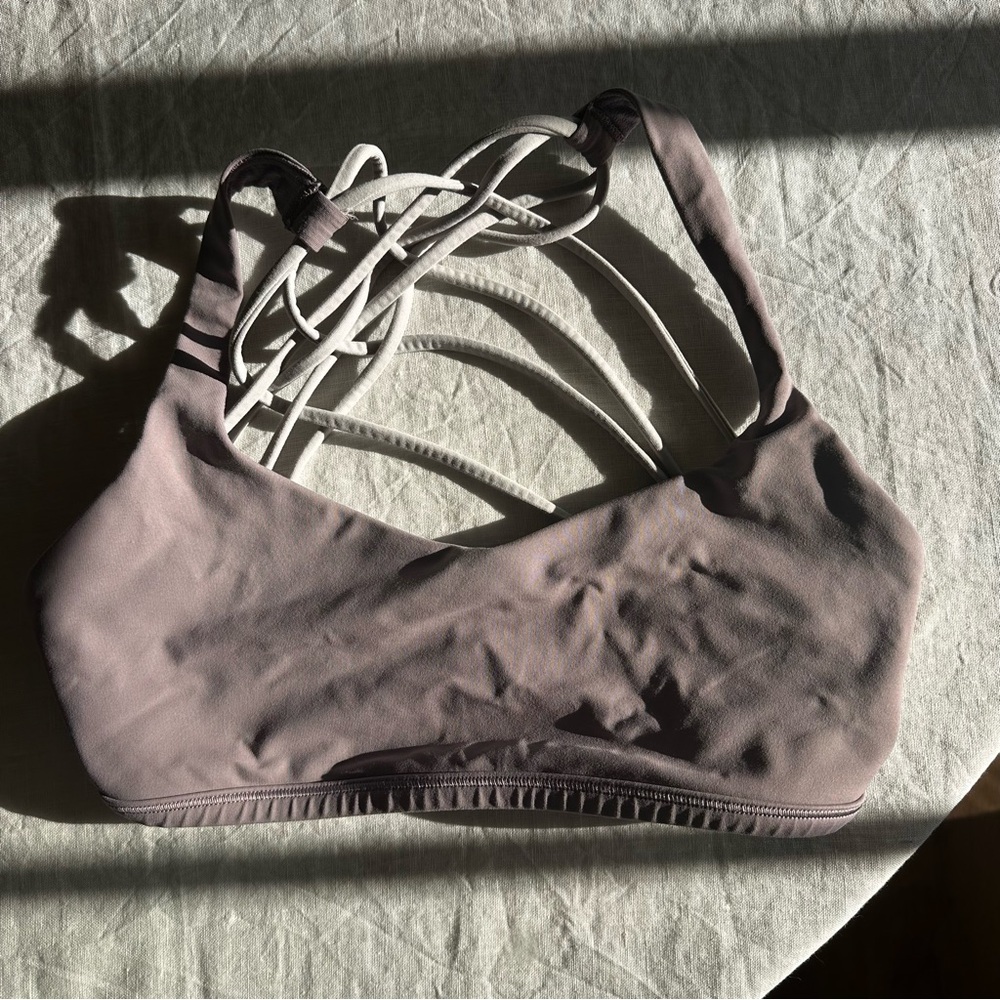 Lululemon free to be wild bra - size 4